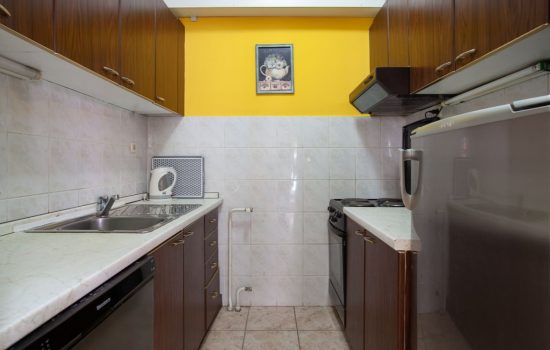 Urban Comfort 2 Apartment - Kitchen