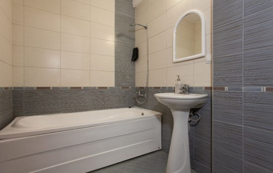 Urban Twin Apartments - Bathroom