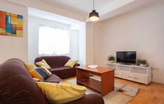 Urban Twin Apartments - Living room