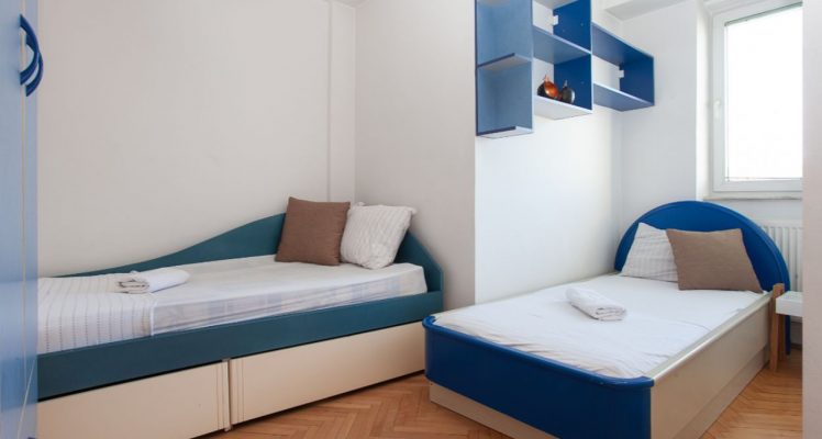 Urban Comfort Apartment – Bedroom